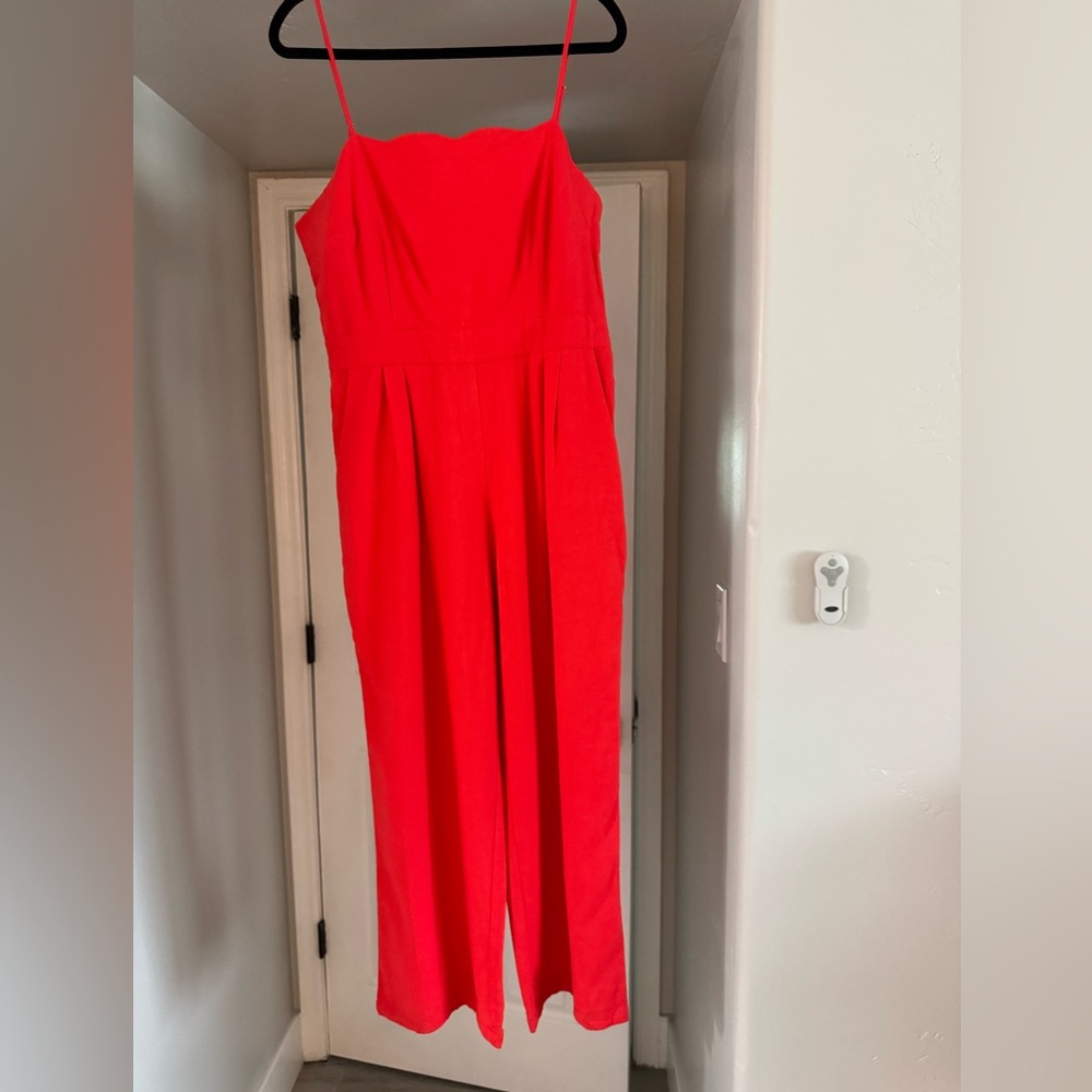 NWT Nicole Miller Linen, wide leg romper in Medium